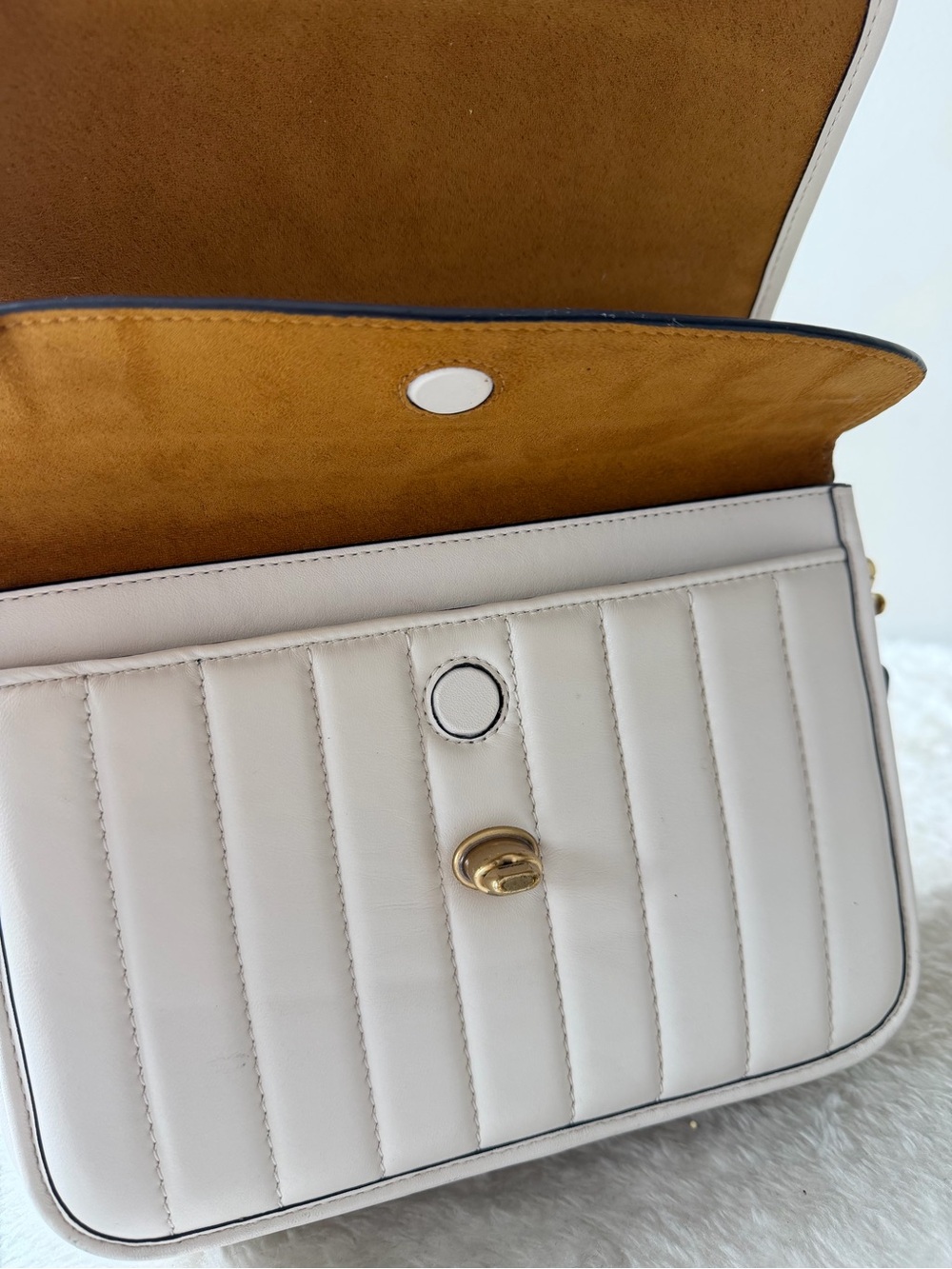 Coach Madison Shoulder Bag With Quilting in chalk off white with charm - Picture 14 of 16